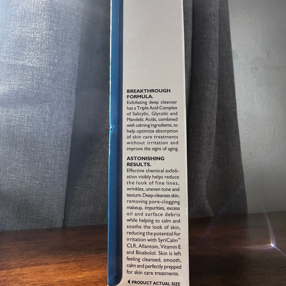 Peter Thomas Roth Exfoliating Cleanser - Picture 3 of 3